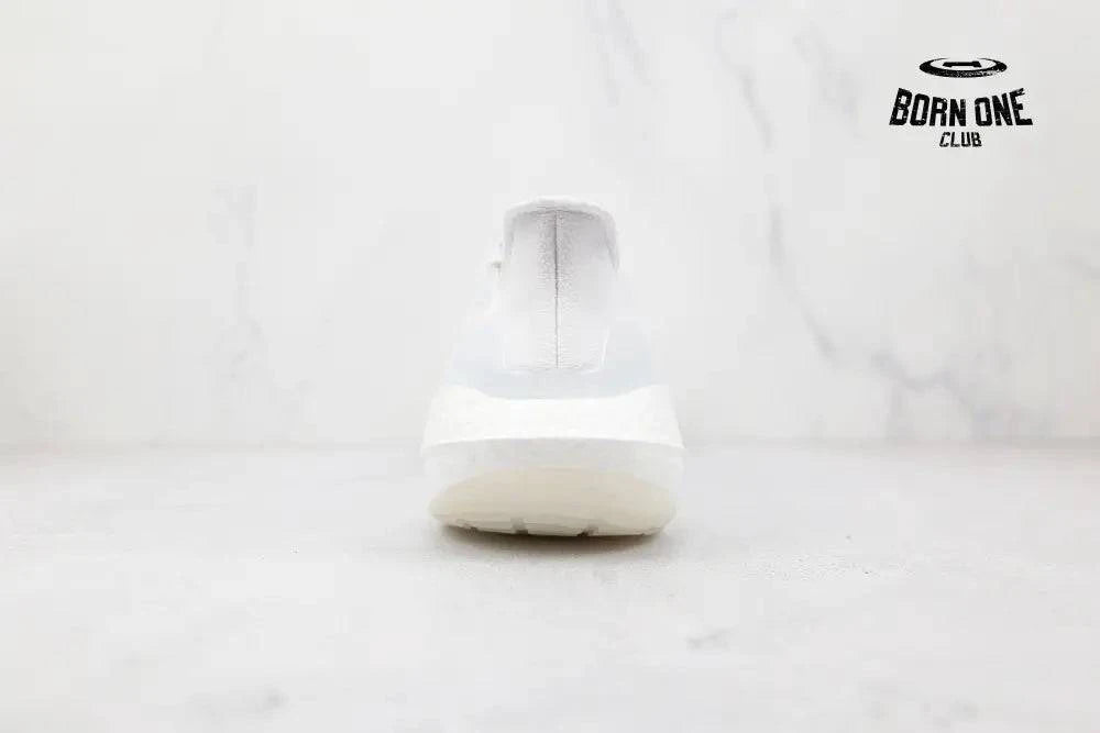 Adidas UltraBoost 22 Triple White Adidas Ultra Boost 22 Triple White