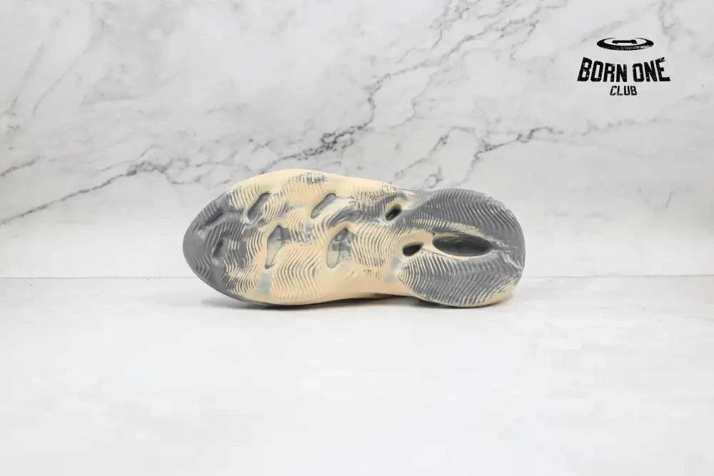Adidas Yeezy Foam Moon Gray Adidas Yeezy Foam Moon Gray