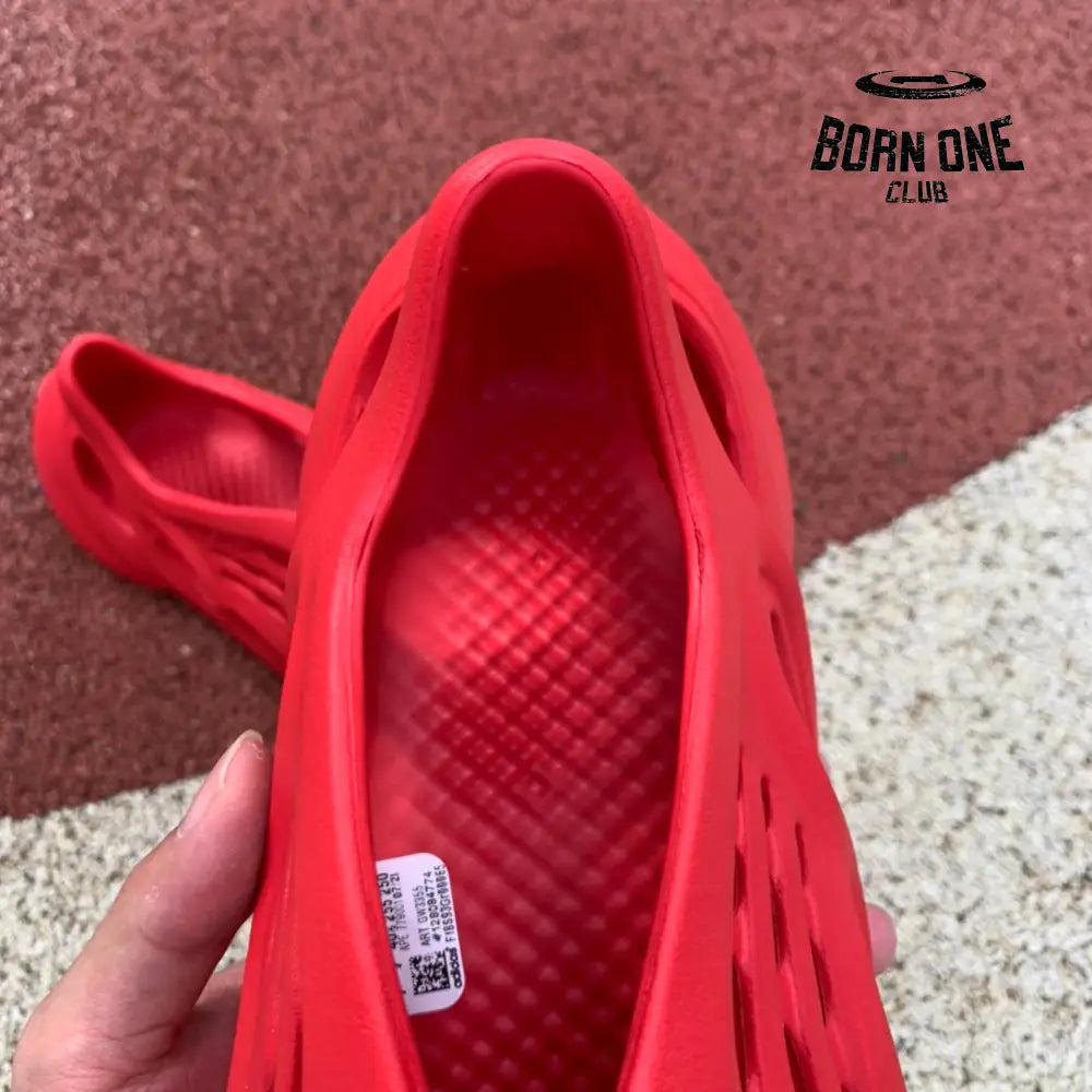 Adidas Yeezy Foam RNNR Vermillion Adidas Yeezy Foam Ararat