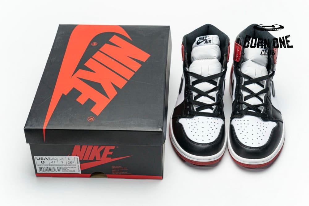 Air Jordan 1 Retro High Black Toe 555088-125