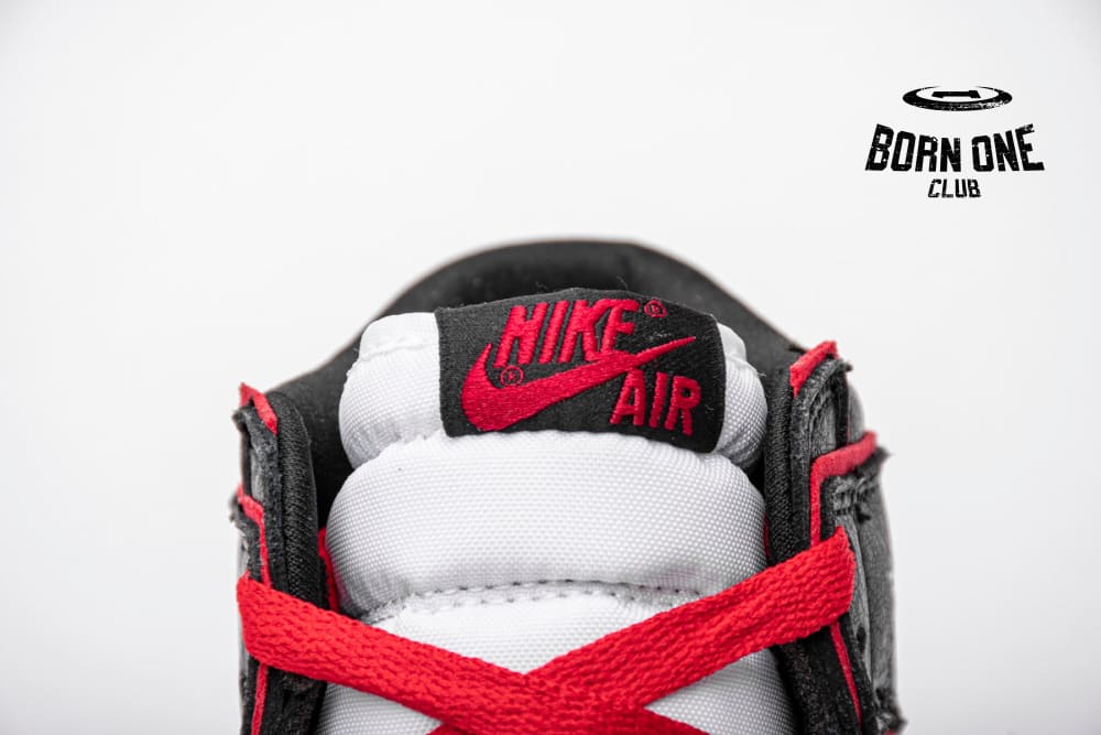 Air Jordan 1 Retro High Bloodline 555088-062