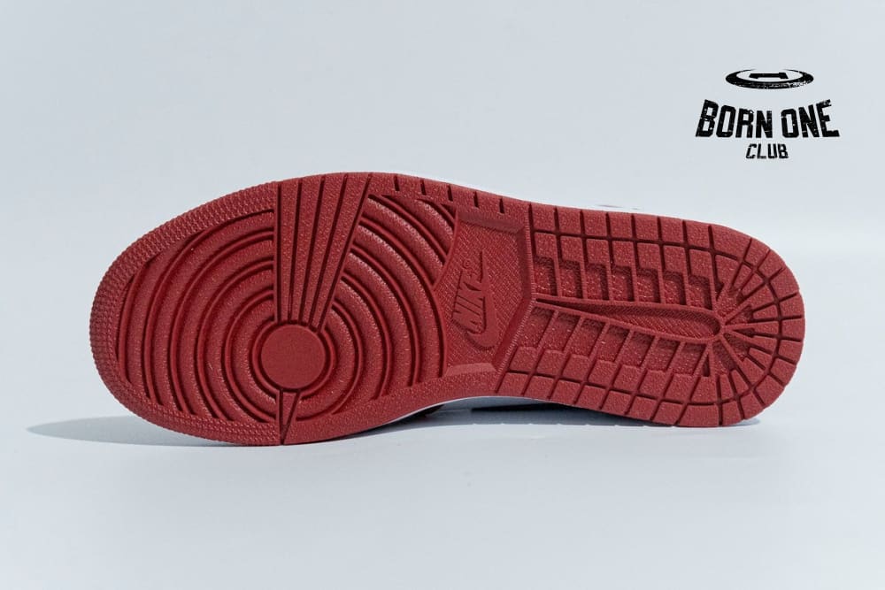 Air Jordan 1 Retro High Chicago 555088-101