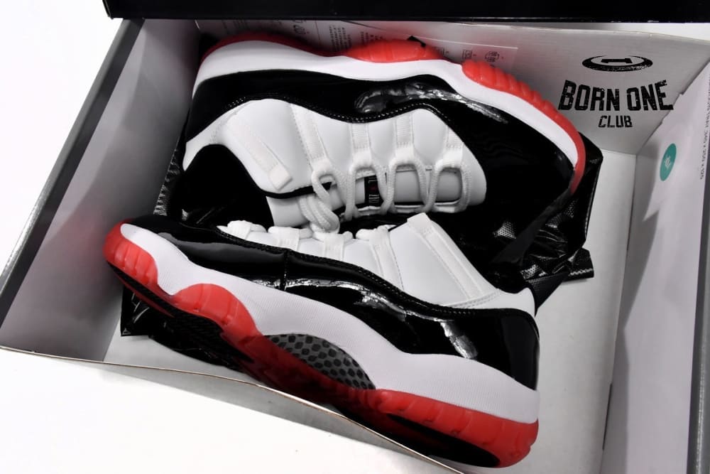 Air Jordan 11 Retro Low Concord Bred AV2187-160