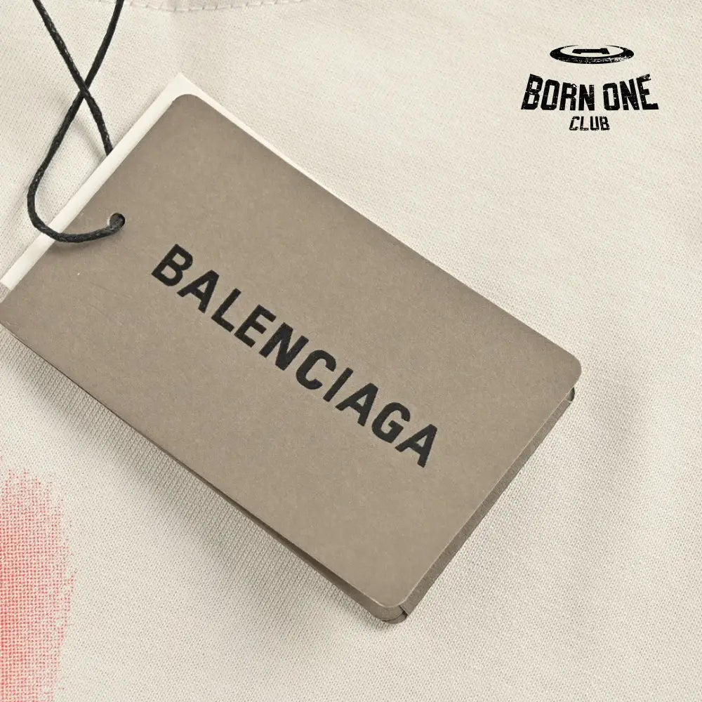Balenciaga Beige T-Shirt with Abstract Graphic Camiseta T-shirt