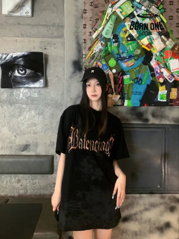 Balenciaga Gothic Logo T-Shirt Camiseta T-shirt
