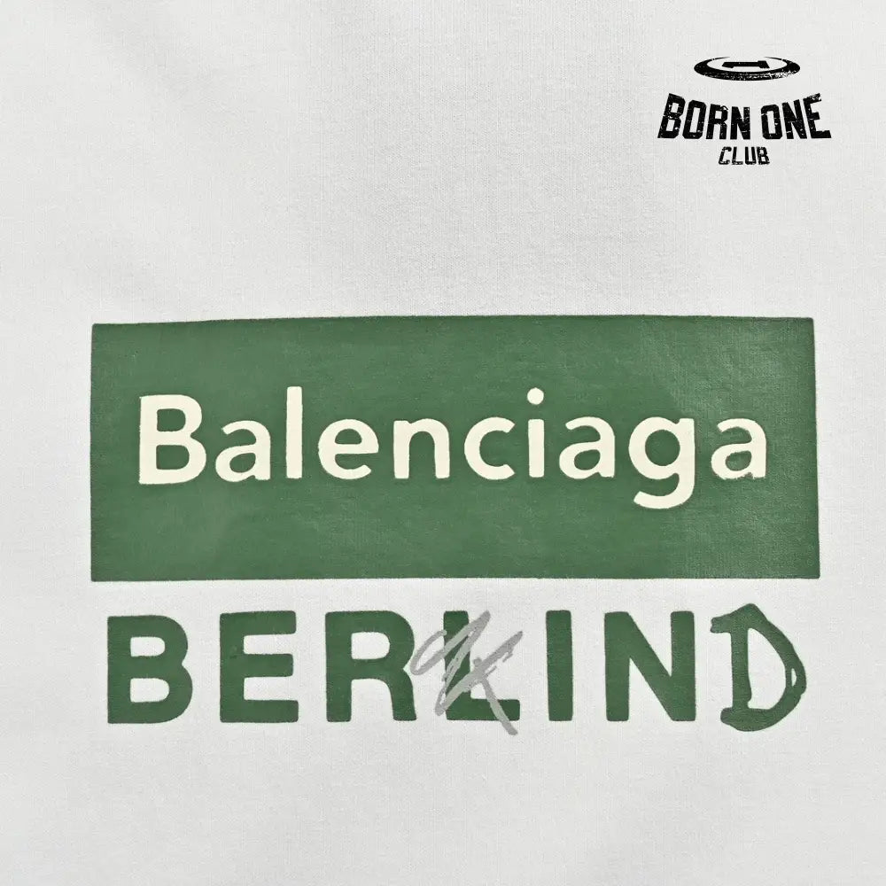 Balenciaga T-Shirt - Berlin Graphic Camiseta T-shirt