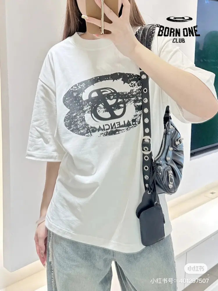 Balenciaga T-Shirt - Distressed Logo Camiseta T-shirt