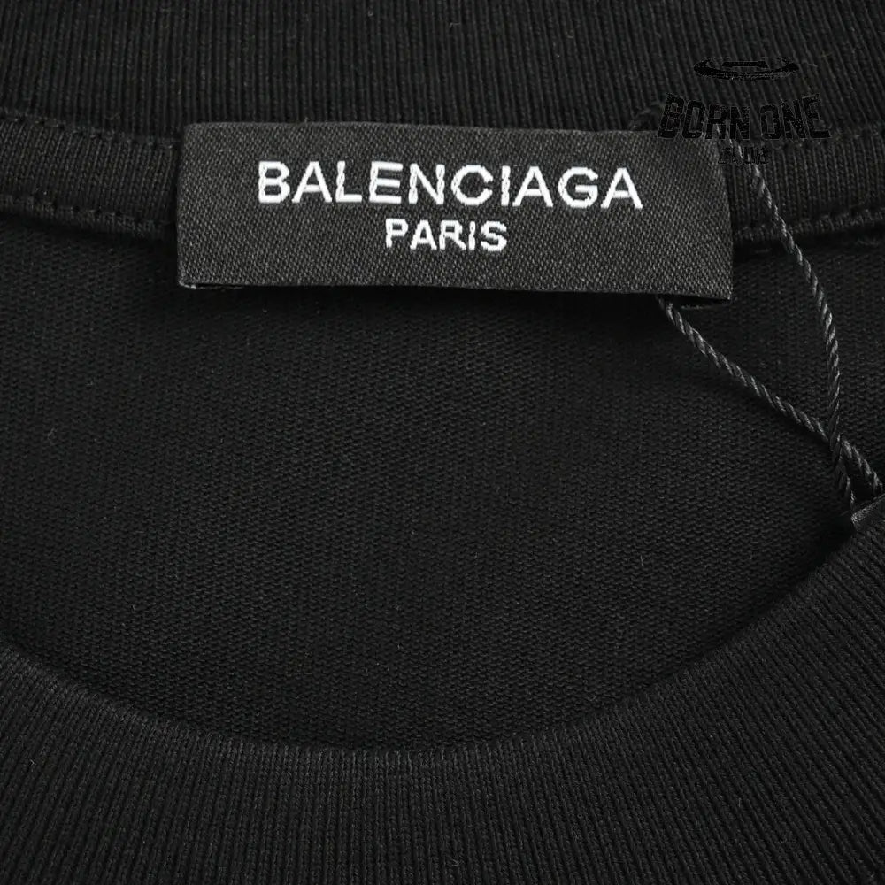 Balenciaga T-Shirt - Distressed Logo Camiseta T-shirt