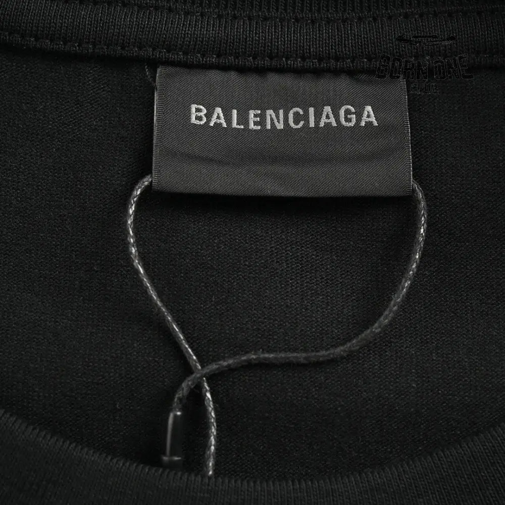Balenciaga T-Shirt - Paris Graphic Camiseta T-shirt