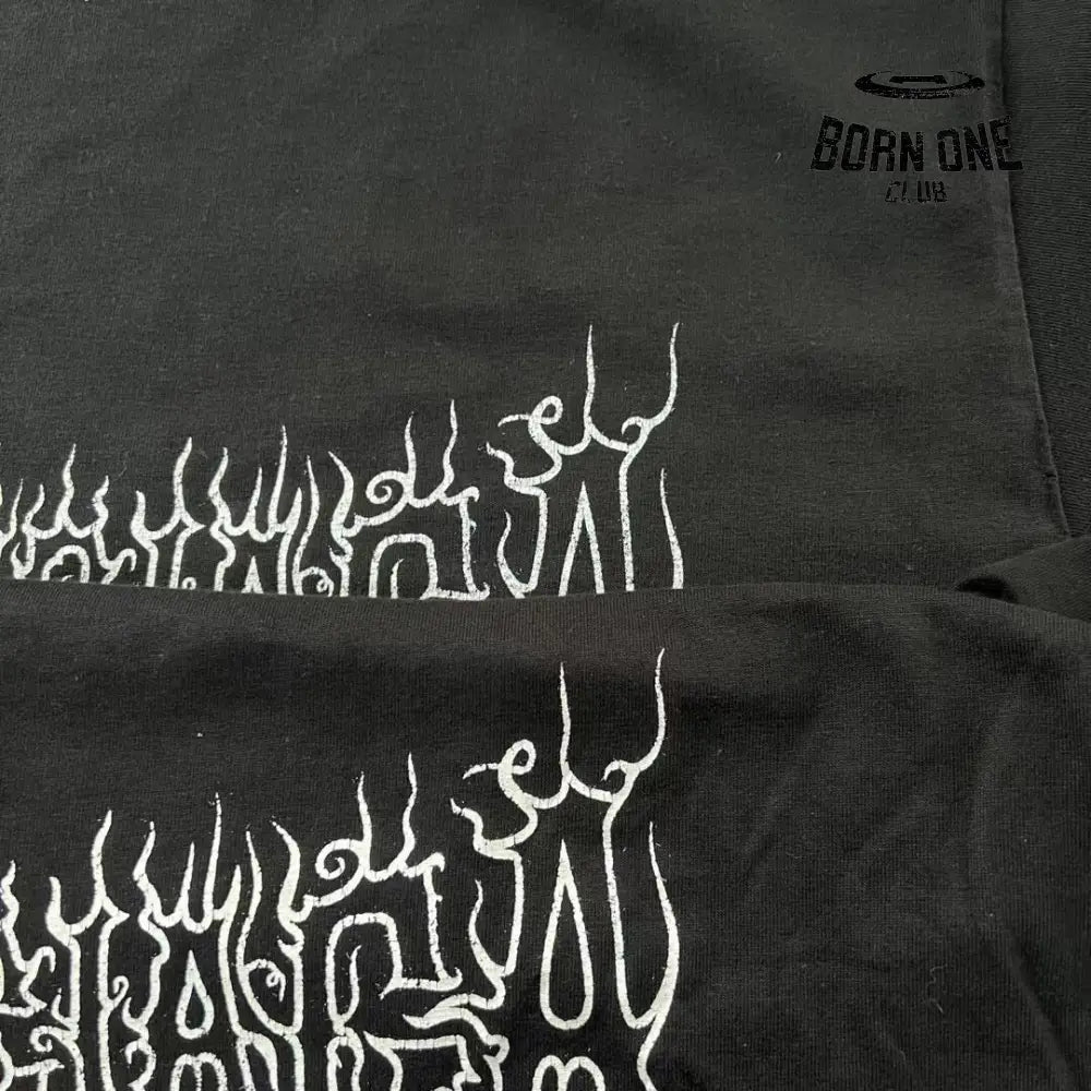 Balenciaga T-shirt with Gothic Flame Logo Camiseta T-shirt