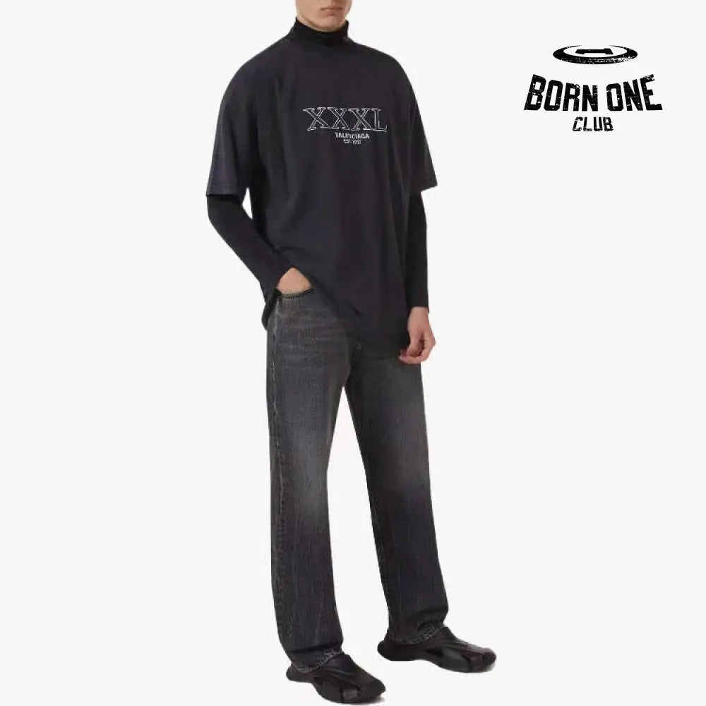 Balenciaga T-Shirt with XXXL Logo Camiseta T-shirt