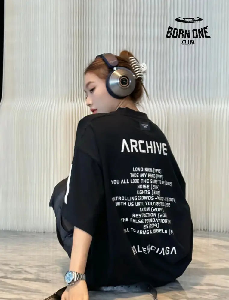 Balenciaga White Logo Graphic T-Shirt (Black) Camiseta T-shirt