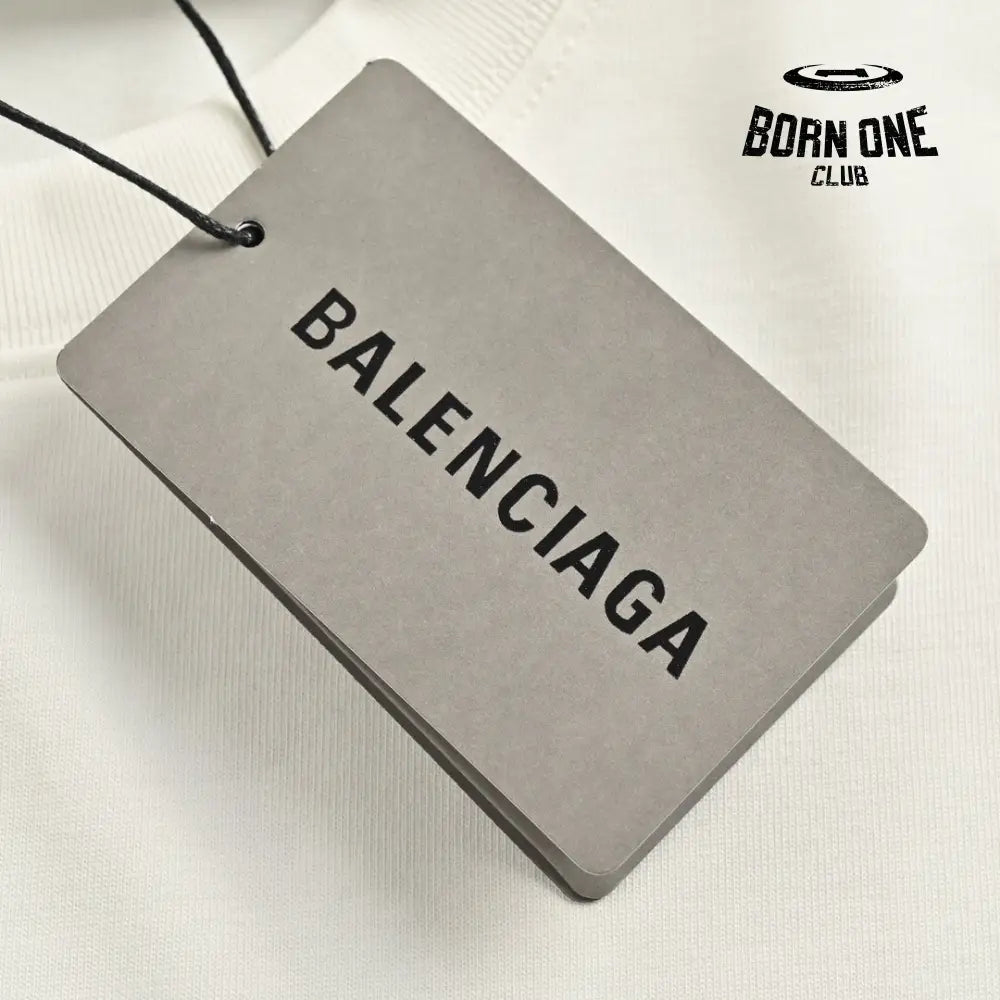 Balenciaga White T-Shirt with Paris Graphic Camiseta T-shirt