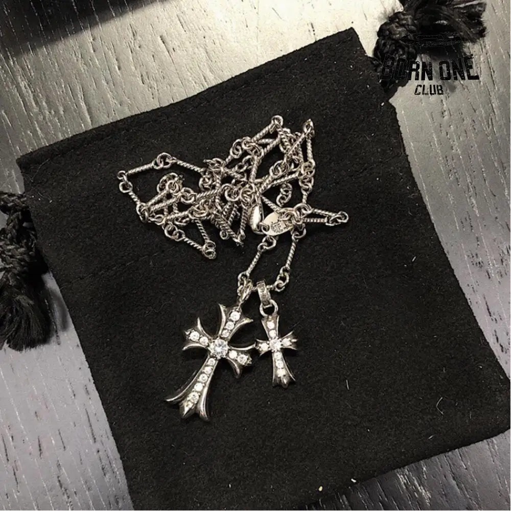 CHROME HEARTS Small Cross & Babyfat Necklace (Com Corrente Twist) Prata 925 e Zircônia