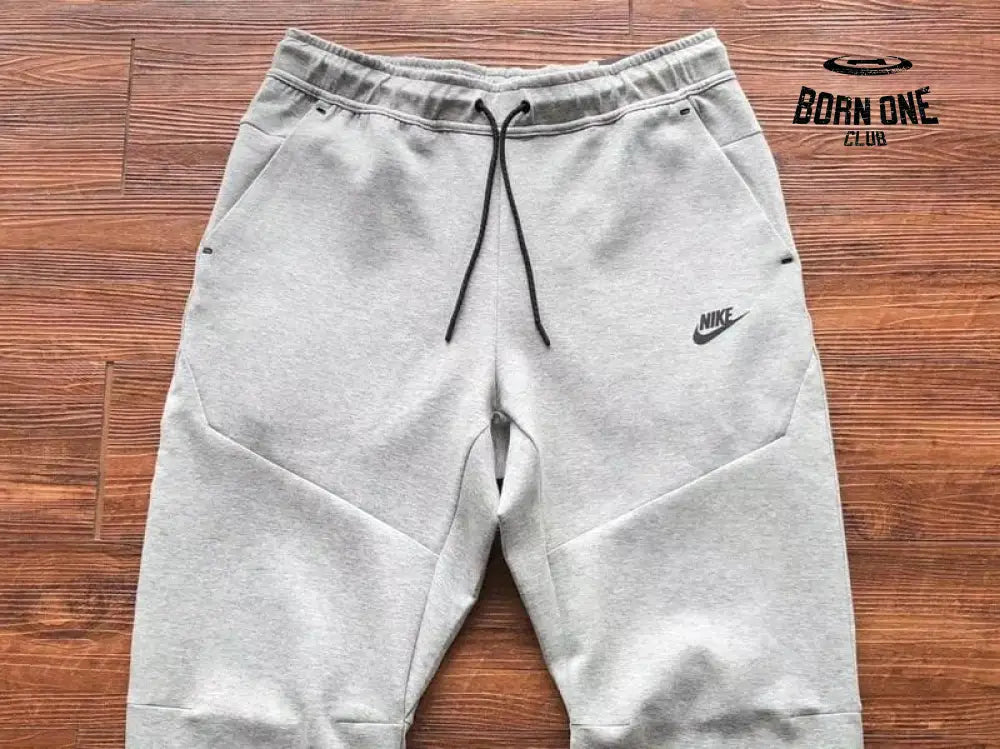 Conjunto Nike Tech Fleece Cinza Jaqueta e Calça