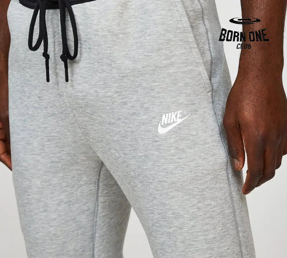 Conjunto Nike Tech Fleece Cinza/Preto 2023 (New Season) Jaqueta e Calça
