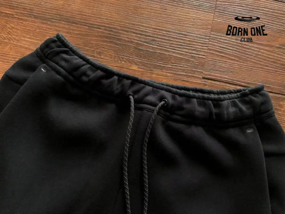 Conjunto Nike Tech Fleece Preto Jaqueta e Calça