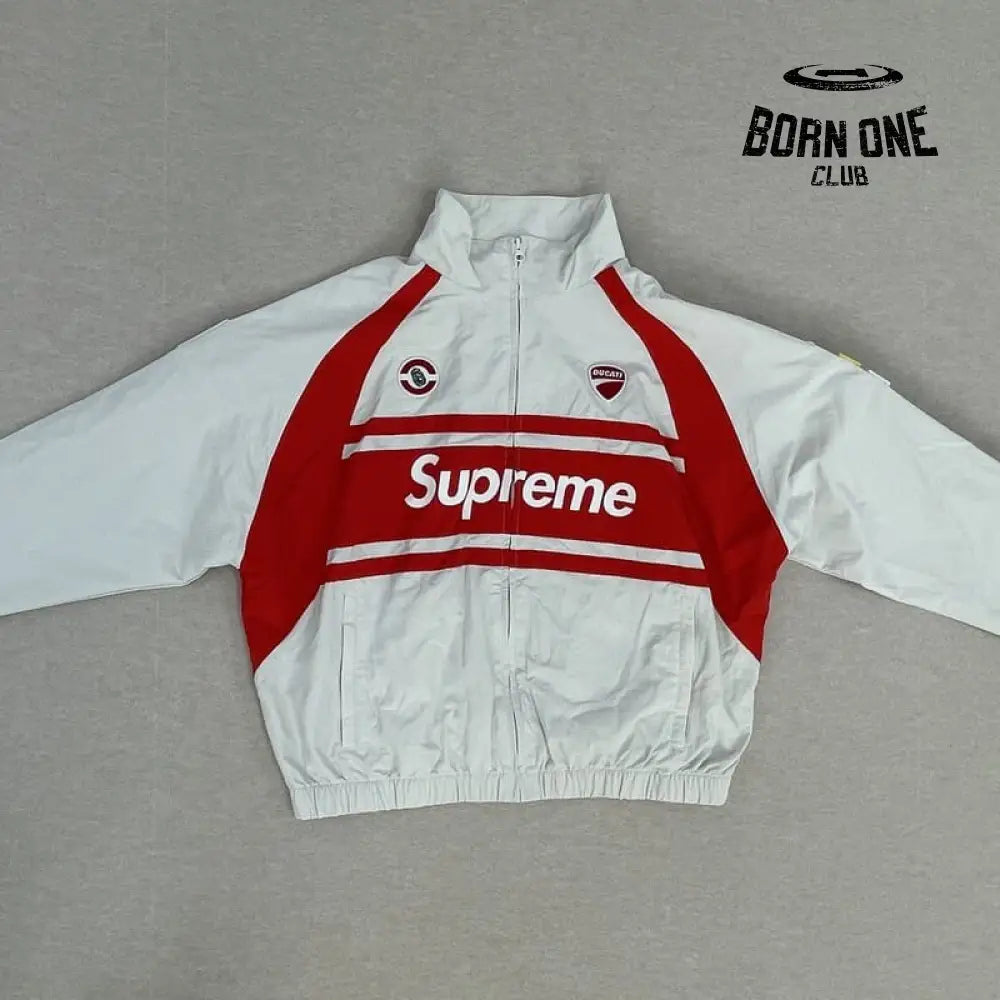 Conjunto Supreme x Ducati White Set Jaqueta e Calça