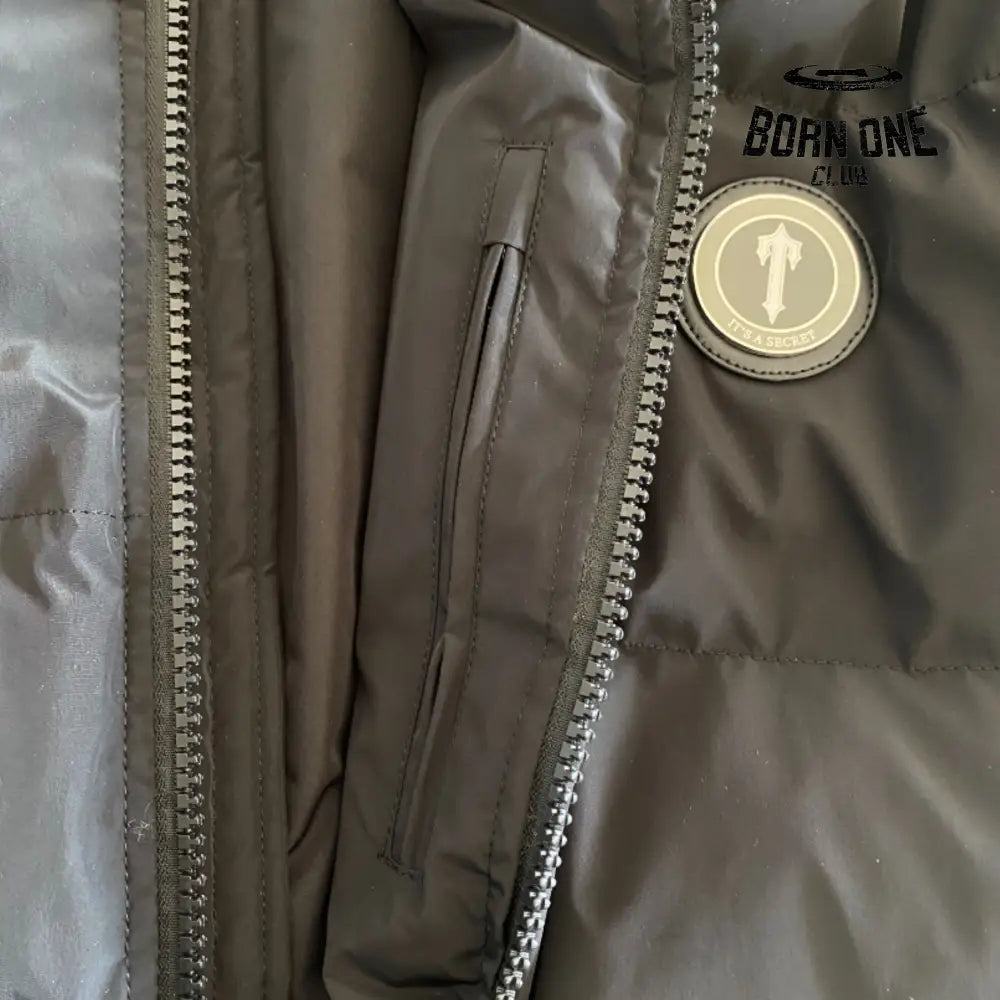 Jaqueta Trapstar Black Irongate Detachable Hood