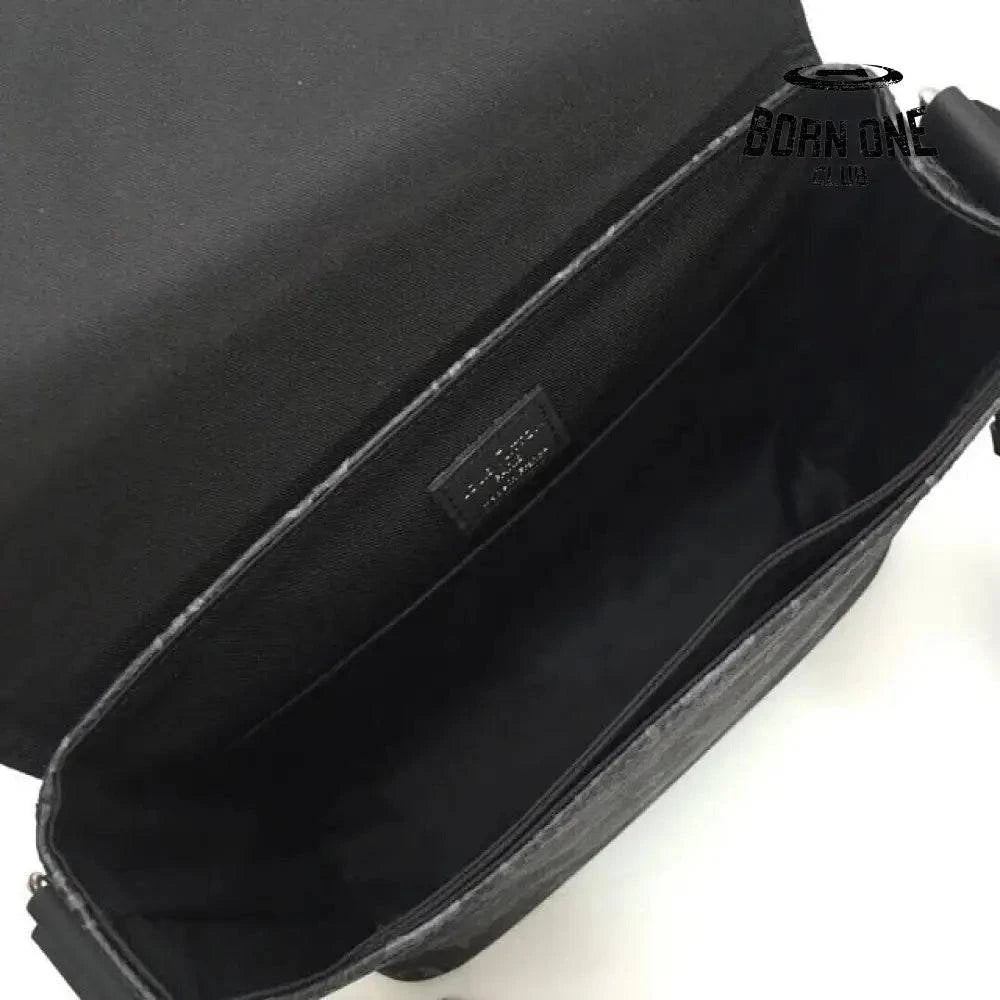 Louis Vuitton Bag Messenger District Monogram Eclipse Bolsa