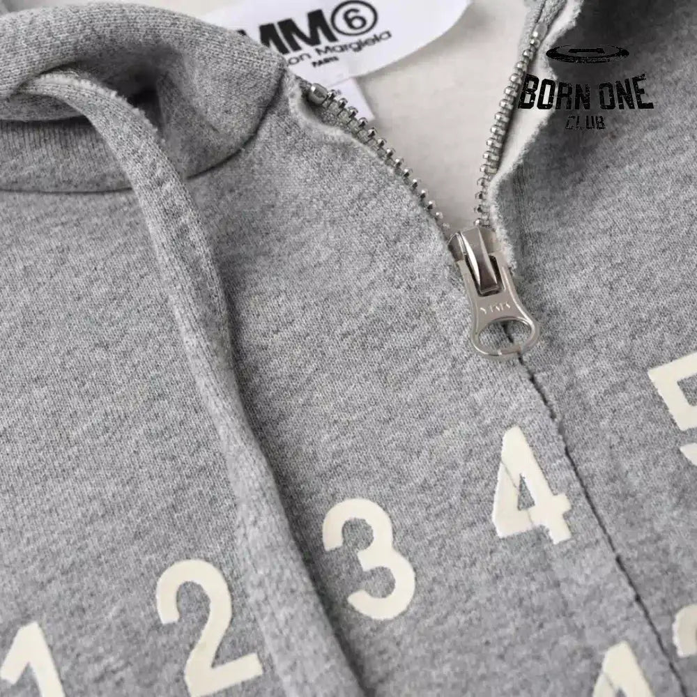 Maison Margiela Logo Print Hoodie in Grey Moletom