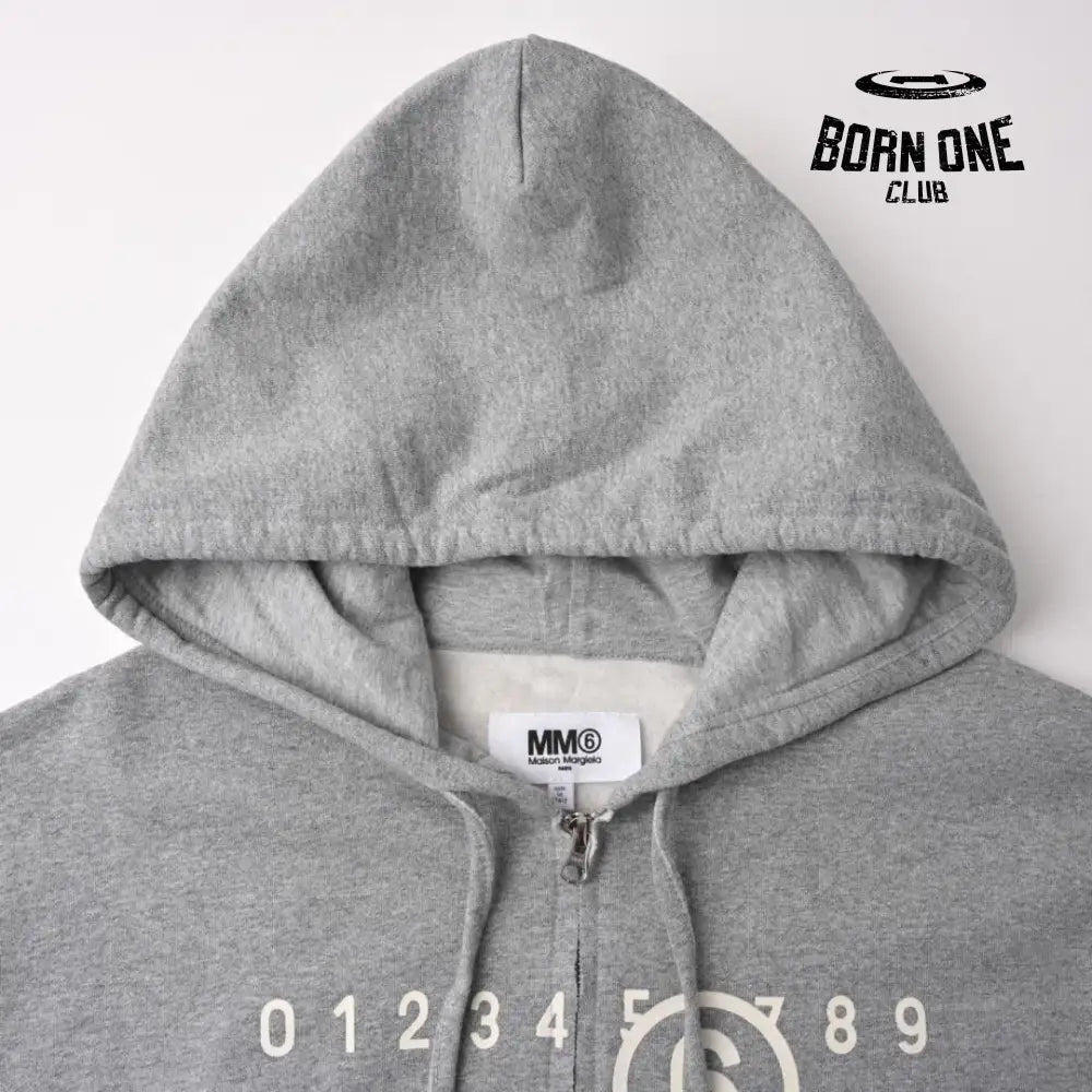 Maison Margiela Logo Print Hoodie in Grey Moletom