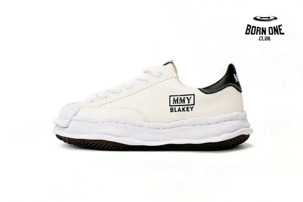Mihara Yasuhiro White And All White And Black Tail
