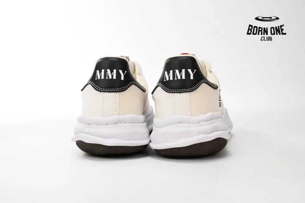 Mihara Yasuhiro White And All White And Black Tail