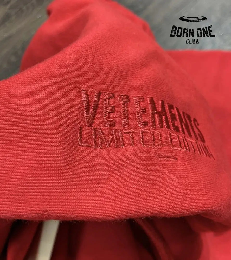 Moletom Vetements ’Ad*lt Entertainment’