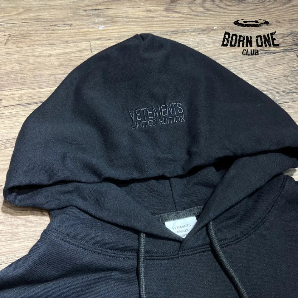 Moletom Vetements ’Only Vetements’