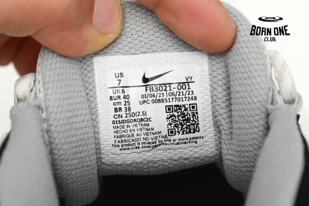 Nike Air More Uptempo ’96 White and Black Edges
