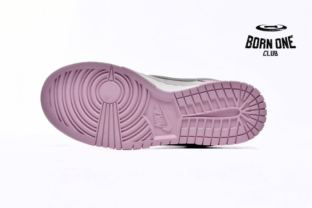 Nike Dunk Low Pink Suede D07412-901