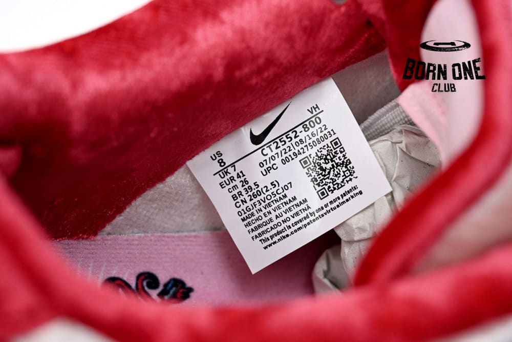 Nike Dunk SB Low StrangeLove Skateboards (Special Box) CT2552-800