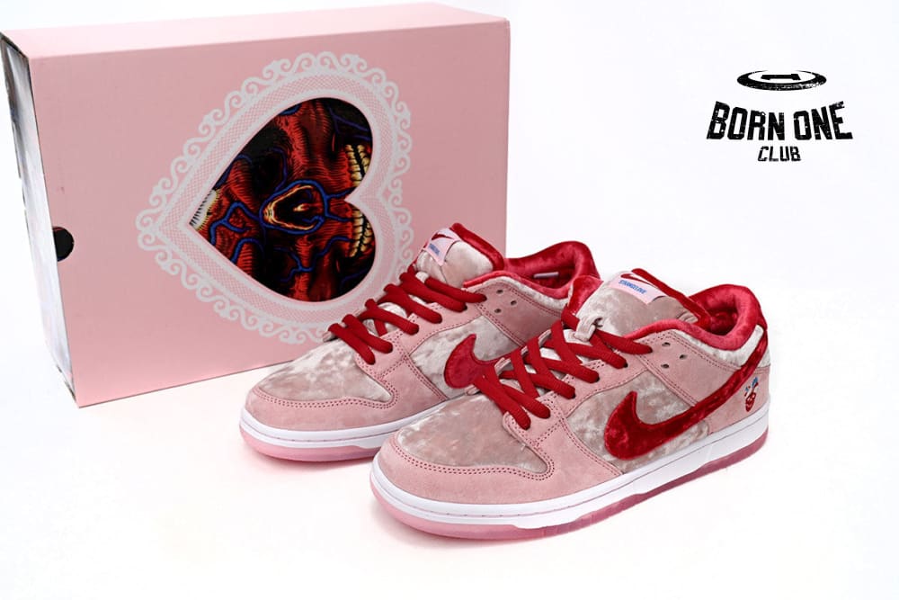 Nike Dunk SB Low StrangeLove Skateboards (Special Box) CT2552-800