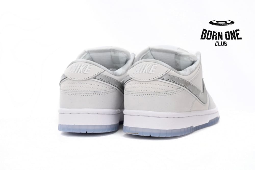 Nike SB Dunk Low White Lobster (Friends and Family) FD8776-100