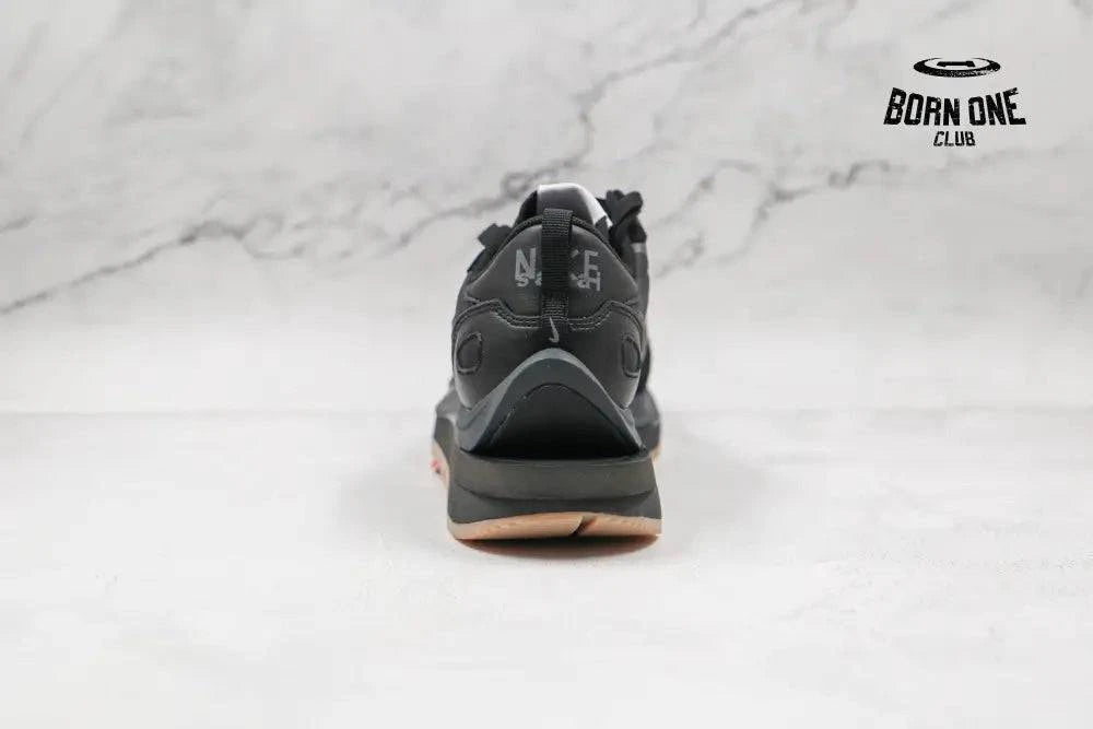 Nike Vaporwaffle Sacai Black Gum Nike Vaporwaffle Sacai Black Gum