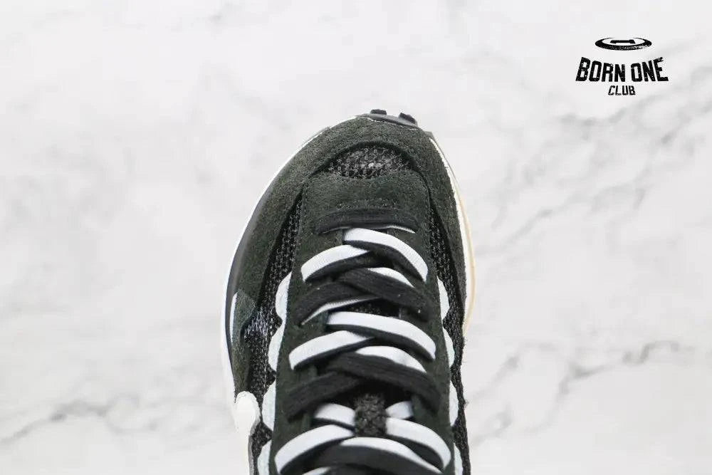 Nike Vaporwaffle Sacai Black White Nike Vaporwaffle Sacai Black White