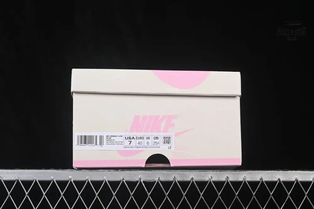 Travis Scott x Air Jordan 1 Low OG SP Sail Tropical Pink