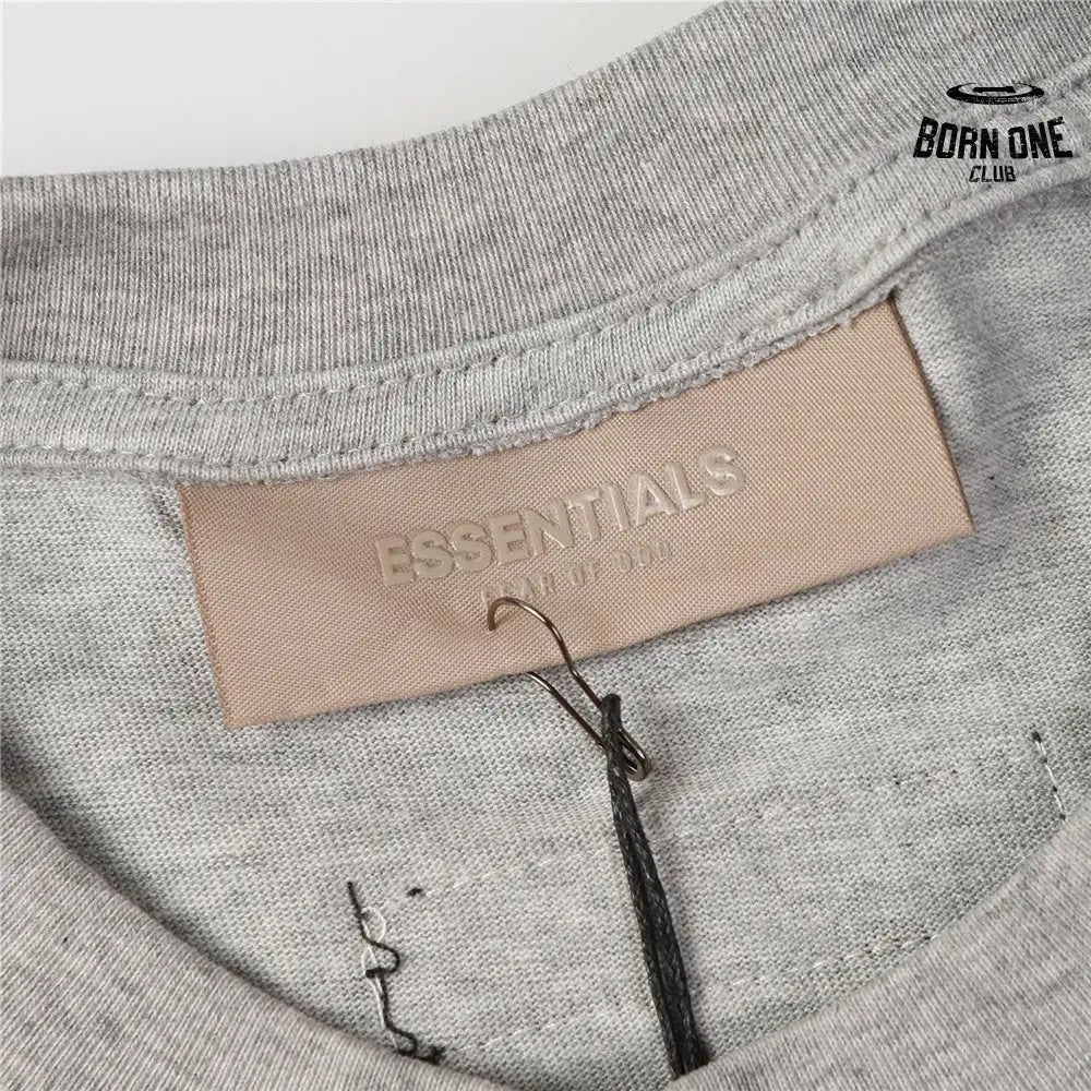Camiseta Essentials