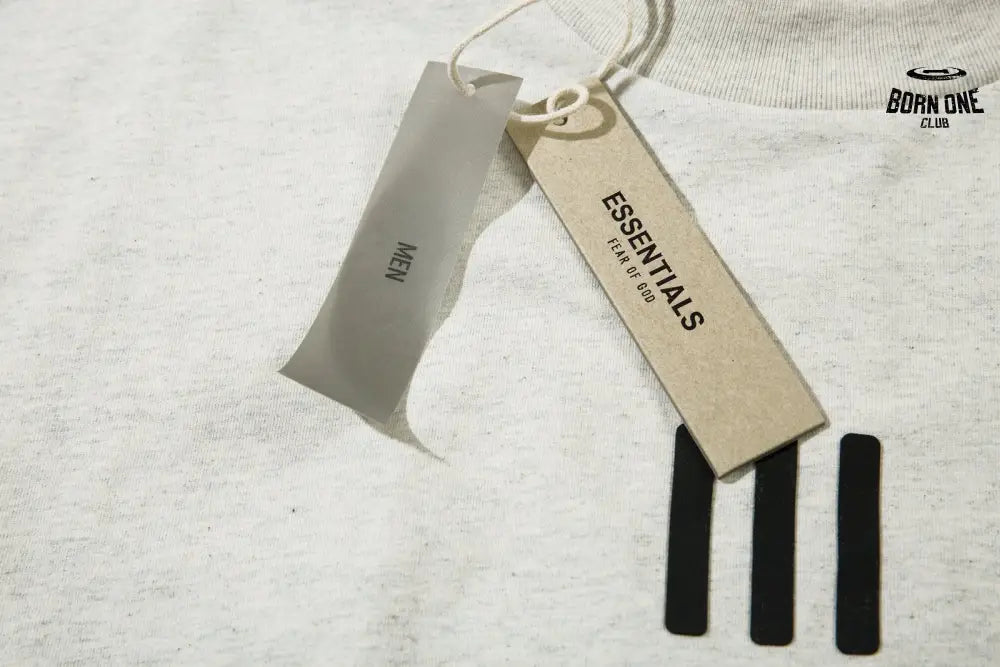 Camiseta Essentials