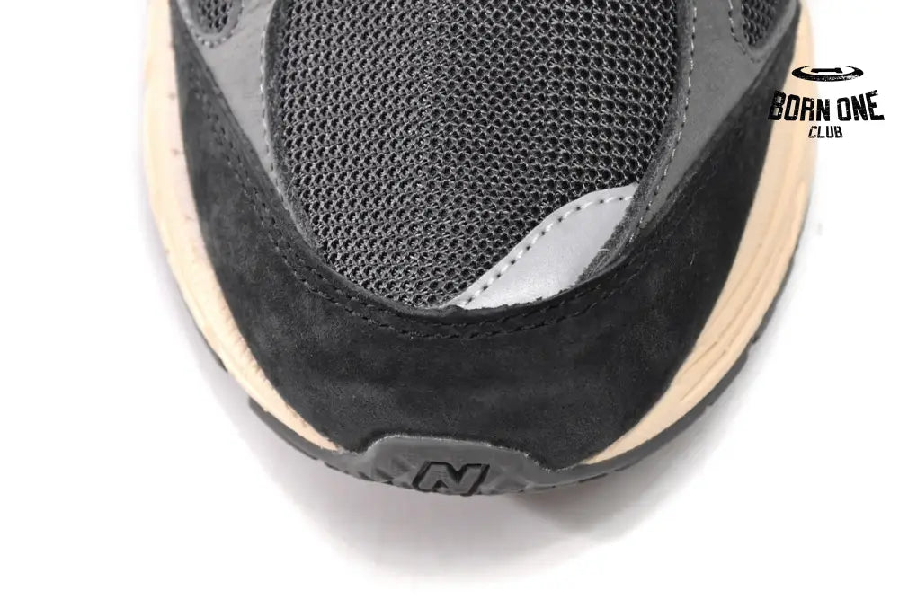 New Balance 2002R Black Dark Grey M2002RHO