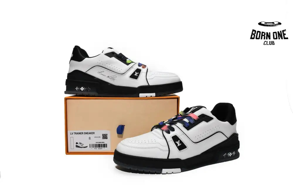 Louis Vuitton Trainer Black and White 1A9ADA