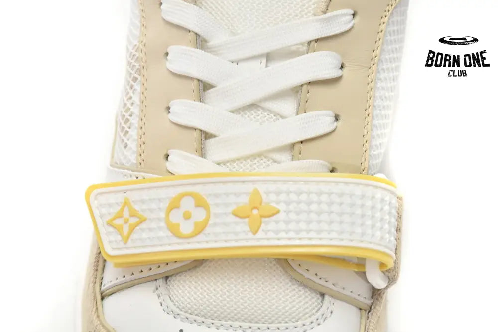 Louis Vuitton Trainer Beige Cloth Cover GO0220