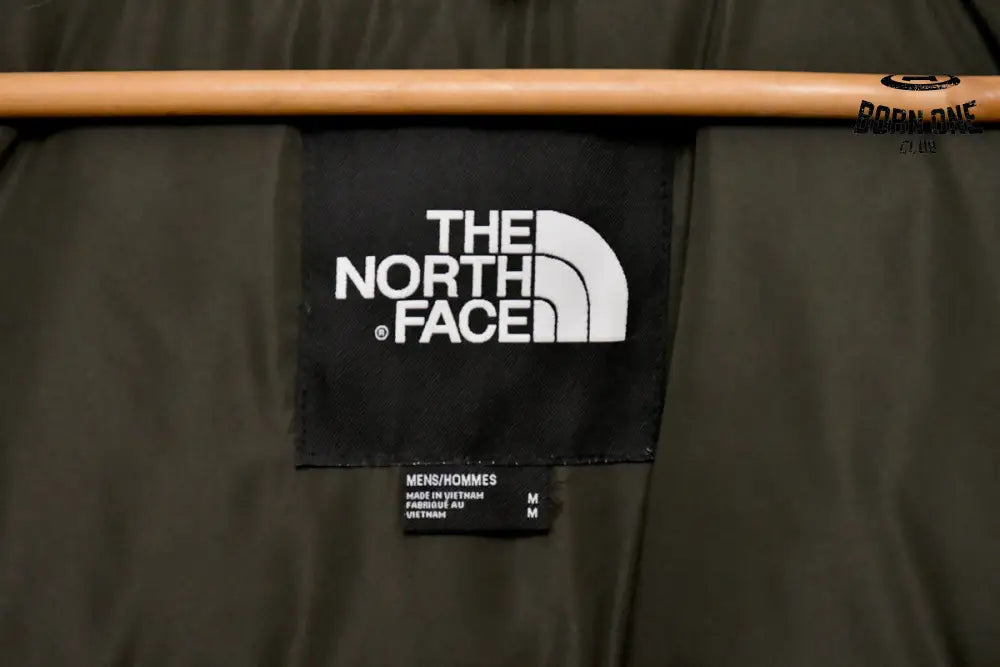 The North Face Grass Green 1996 Nuptse Jaqueta