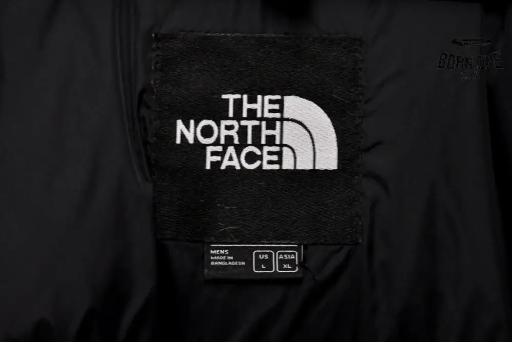 The North Face White Black 1996 Nuptse Jaqueta