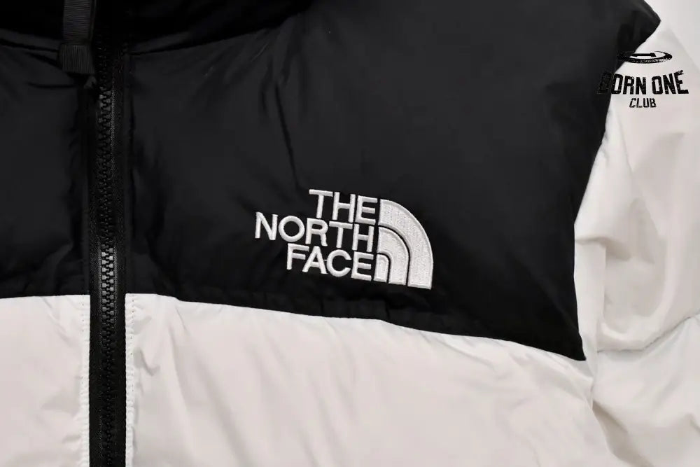The North Face White Black 1996 Nuptse Jaqueta