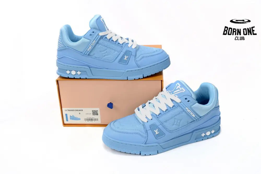 Louis Vuitton Trainer Blue Embossed Monogram 1AARFI