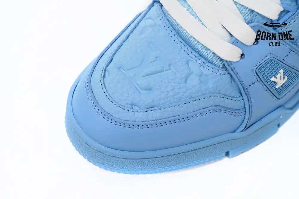 Louis Vuitton Trainer Blue Embossed Monogram 1AARFI