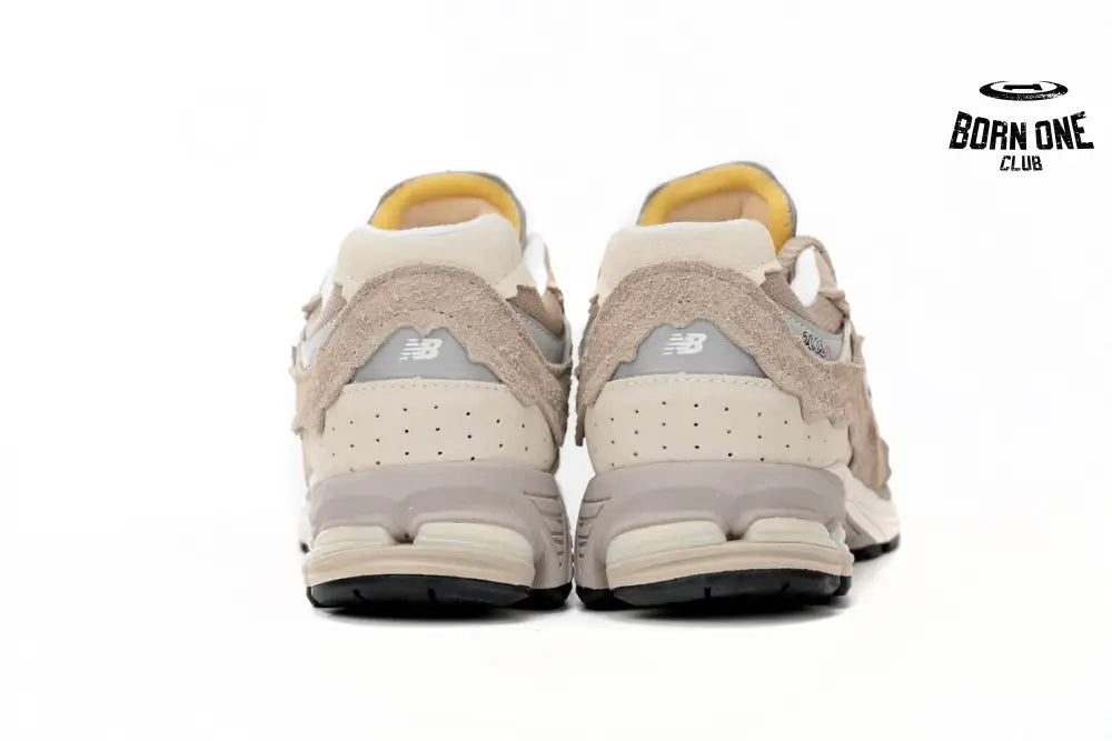 New Balance 2002R Protection Pack Driftwood M2002RDL