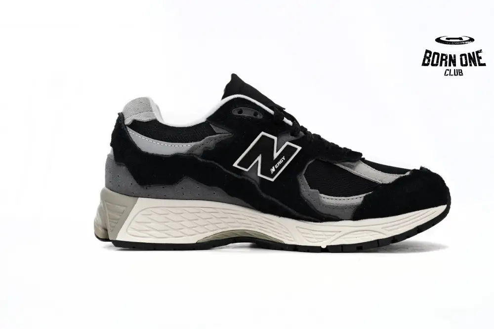 New Balance 2002R Protection Pack Black Grey M2002RDJ